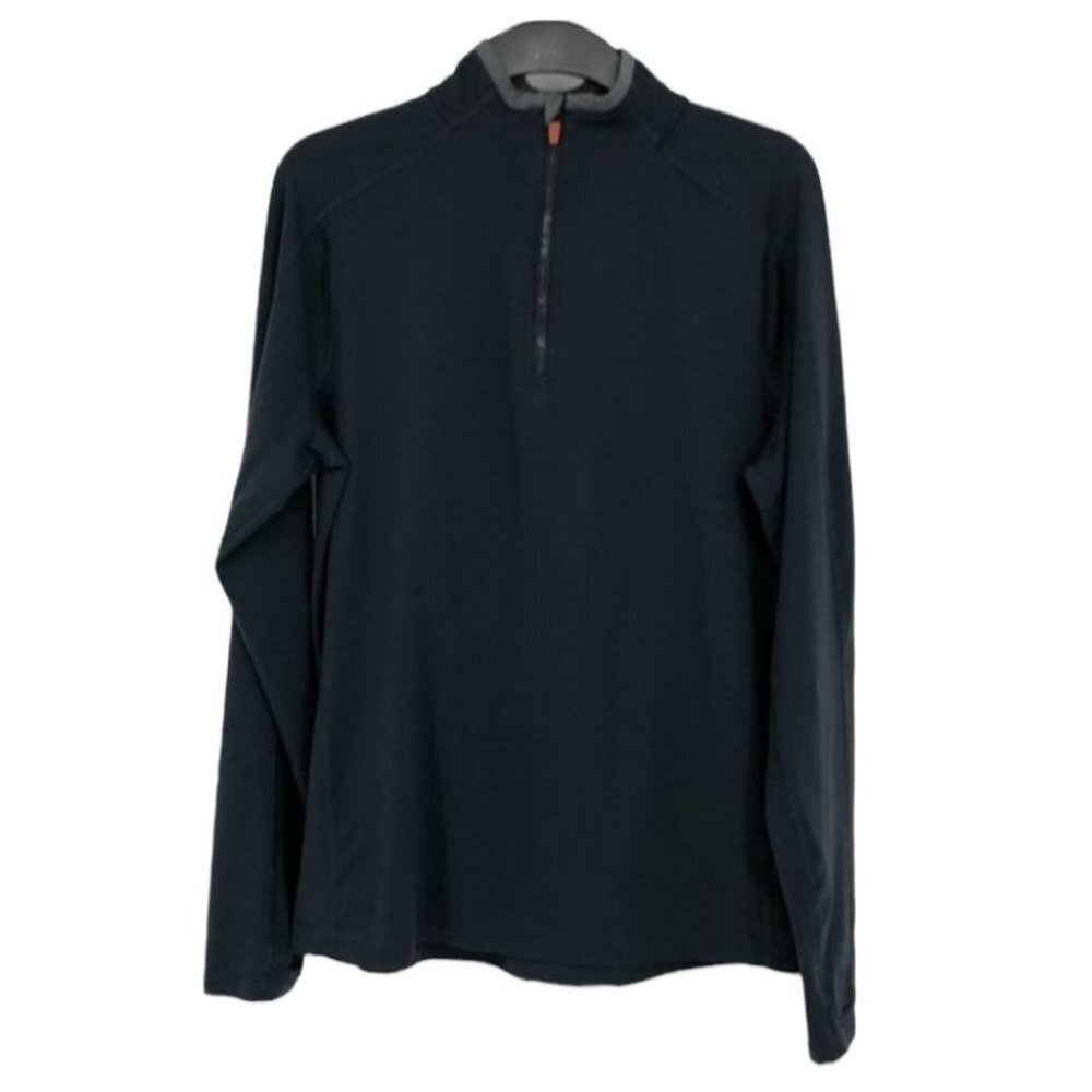 Under Armour black half zip men’s  fitted athletic shirt M